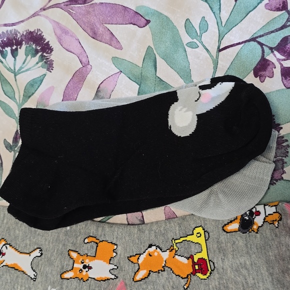 Happy pop corgi socks and 1 brand new grey and no tags black with koala - Picture 4 of 5
